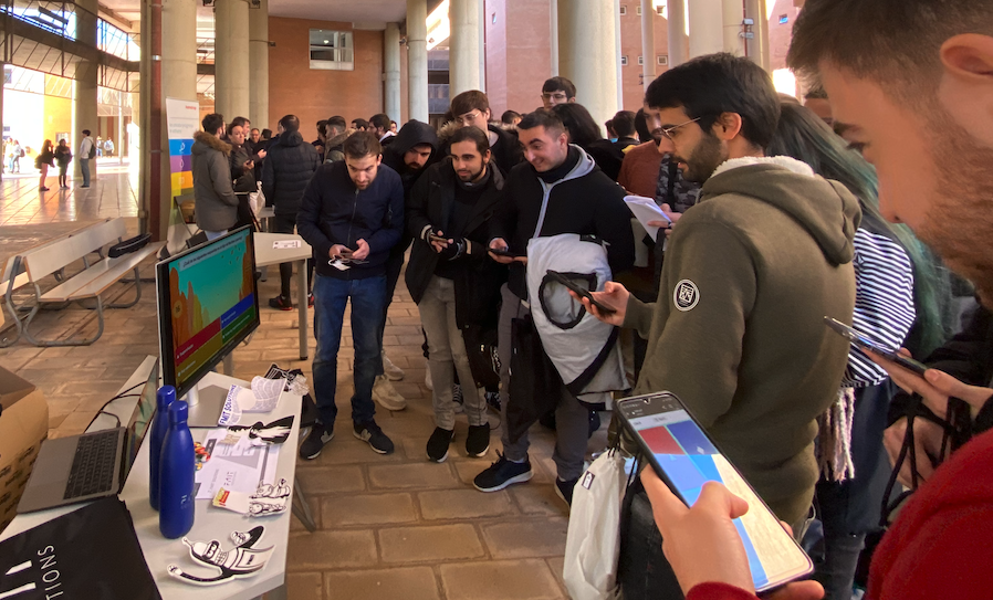 fmit_group's tweet photo. To finish, we did an interactive IT Quiz that attracted even more students to our stand! The three winners were given some well-deserved prizes. #ITNetworkingDays @InformaticaUMA

#TalentAttraction #MálagalT #GrowTogether #SoftwareEngineering #HiringEngineers 
@InfoUMA https://t.co/dgy5QtT07V