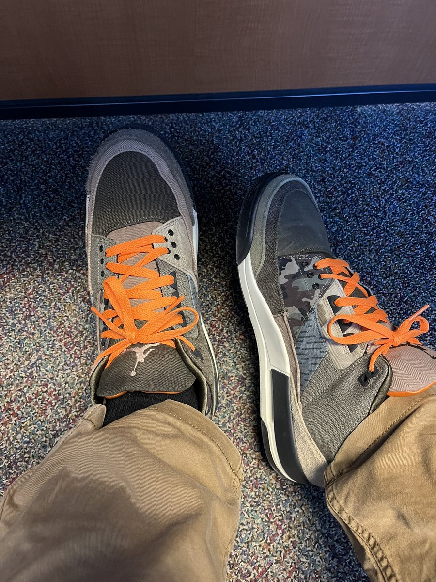 BrianFaulkner44's tweet photo. I’ve been a part of 2 student podcasts this week with one being about shoes.  Went with the orange laces @PaulWHoffman thanks!  #RelationshipsThroughJs #kanelandpride https://t.co/W2m21YqPxR
