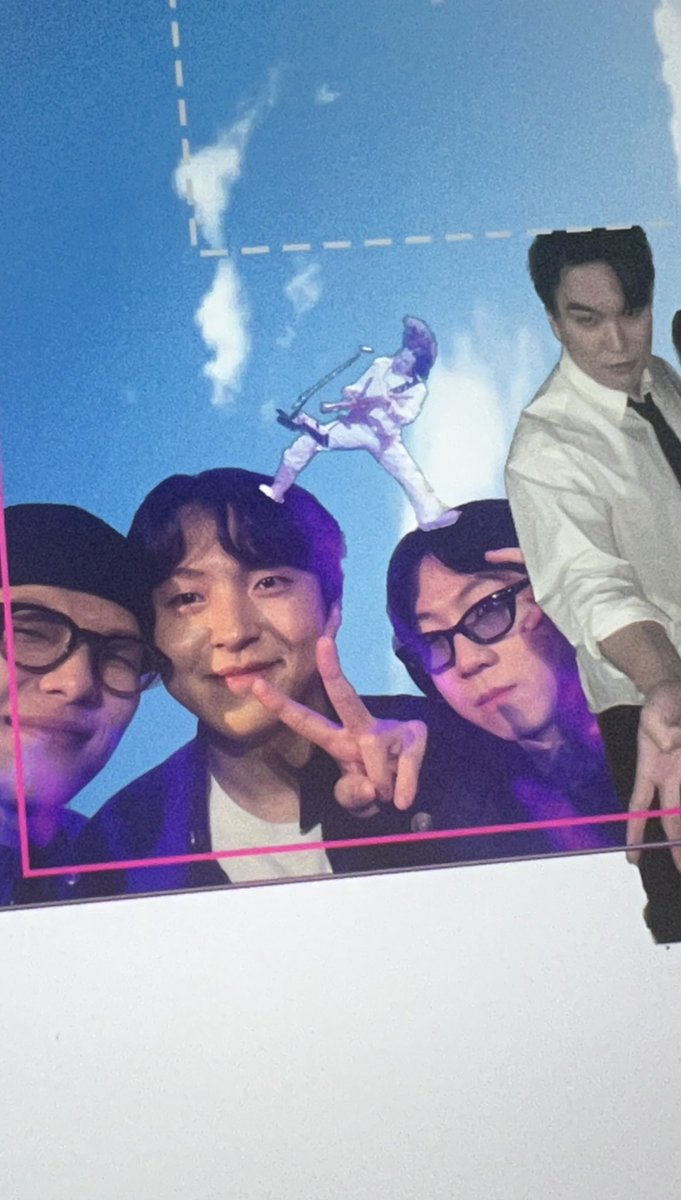 Do_kite__'s tweet photo. 체리포즈(?) https://t.co/Mu8bdgXbo5