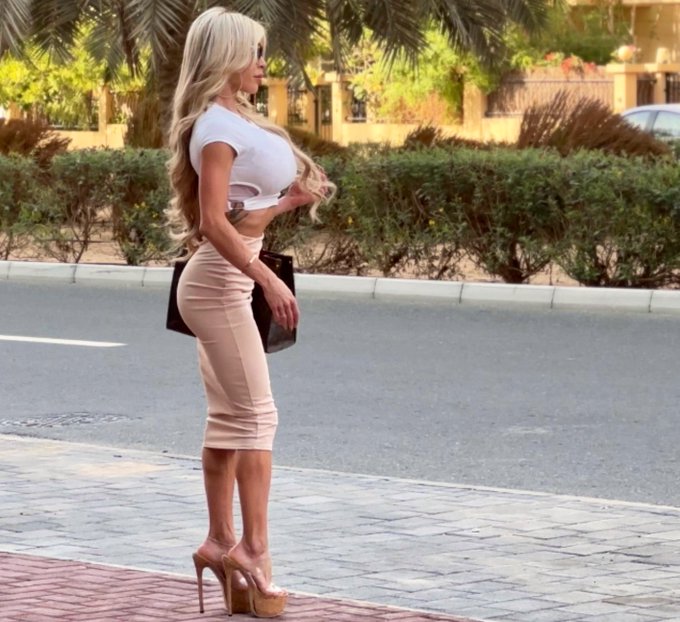 Paparazzi 📸 https://t.co/rR7REINPU6<a href="/tag/bimbo"class="tags"><span>#bimbo</span></a><a href="/tag/tubetop"class="tags"><span>#tubetop</span></a><a href="/tag/bimboification"class="tags"><span>#bimboification</span></a><a href="/tag/onlyfans"class="tags"><span>#onlyfans</span></a><a href="/tag/stretcher"class="tags"><span>#stretcher</span></a>