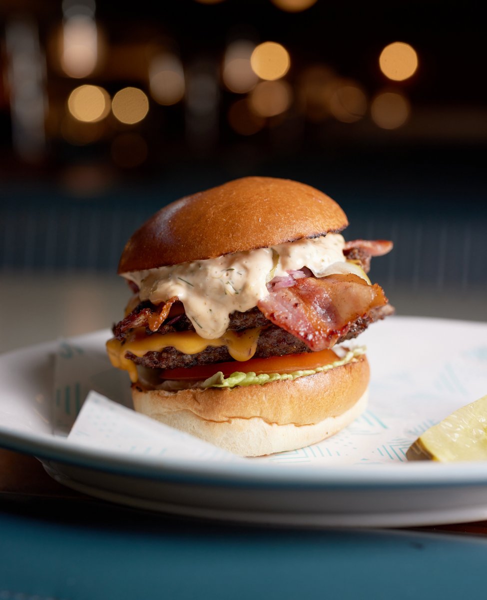 Mollie's Motel & Diner tweet media