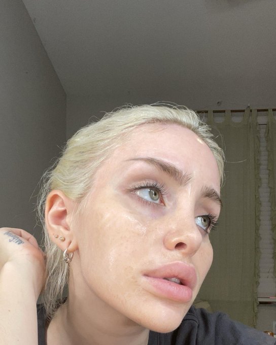 Skin care 🧖&zwj;♀️🧖&zwj;♀️ https://t.co/PlzDrg3zRT<a href="/tag/newprofilepic"class="tags"><span>#newprofilepic</span></a>