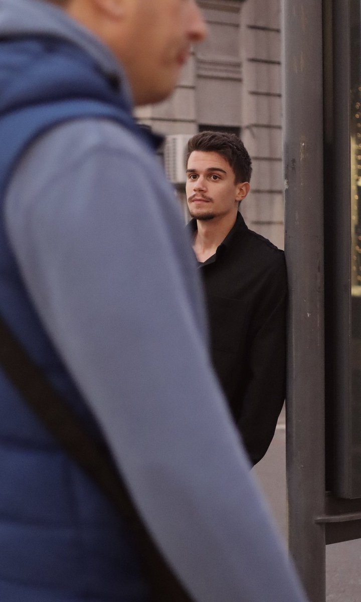 “oralardanburalara”