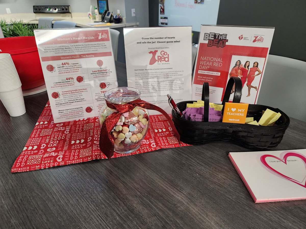 jeannesieg's tweet photo. Celebrating #GoRedForWomen with @RSDWisconsin staff and students and @AHAWisconsin. #AHAwisconsin https://t.co/rzIwQfGOFW