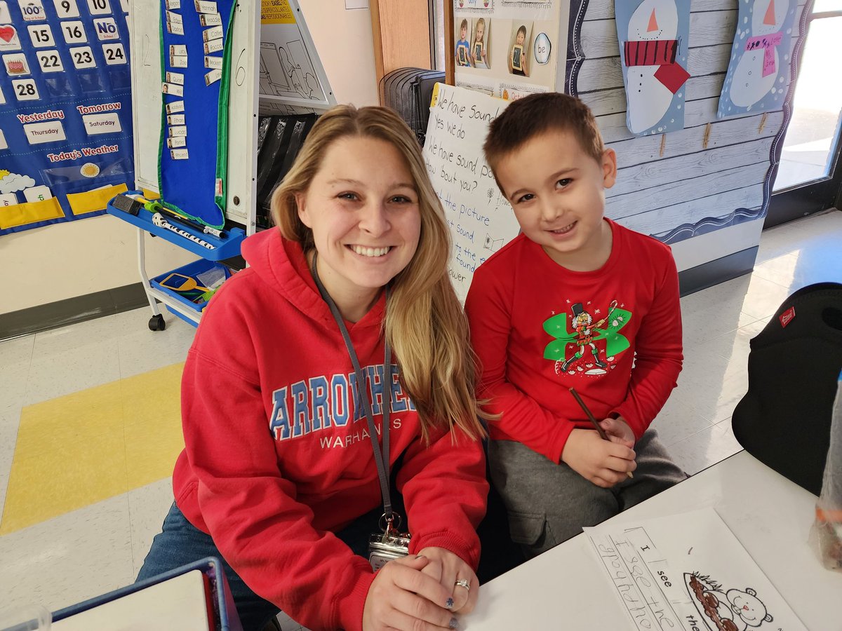 jeannesieg's tweet photo. Celebrating #GoRedForWomen with @RSDWisconsin staff and students and @AHAWisconsin. #AHAwisconsin https://t.co/rzIwQfGOFW