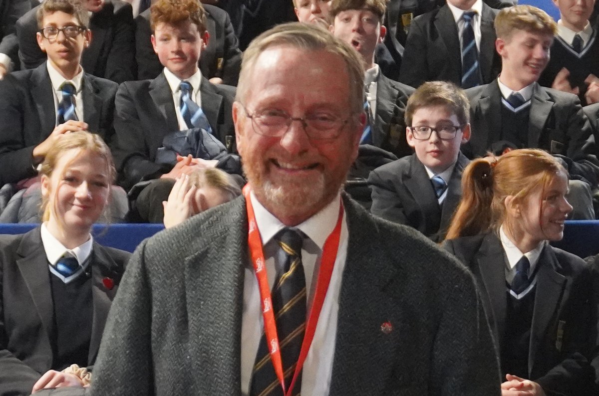 KingsSchoolGlos's tweet photo. As part of our #STEAM series of lectures, bomb disposal expert Dominic Brittain, gave a fascinating talk to pupils on “the four scientific laws you need to understand as a bomb disposal operator" - a job only for those with the steadiest of nerves!
@KSGScience @KSGEnrichment https://t.co/HoaLEkJYt7