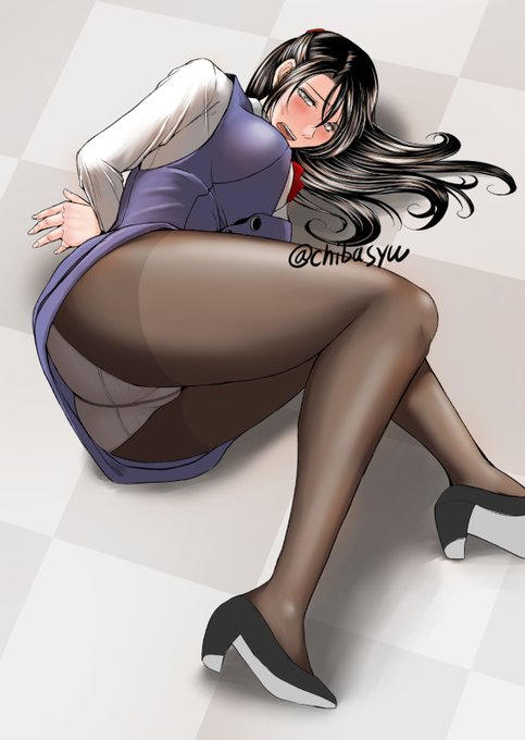 レディース・ユニフォームの日。昨今OLさんというと、私服に首から下げたIDカードホルダーというカンジですが、昔ながらの制服OLさんも良いですよね。 