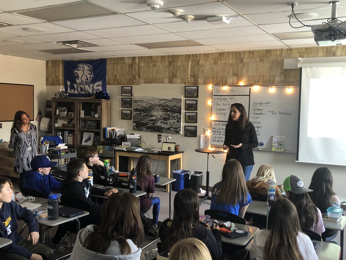 LyonsLionsCO's tweet photo. Today we partnered with @c_lu_lu and @OCorderoSVVSDp to teach our middle school students about defining discrimination and defining our commitment to make the world a more inclusive space. #LyonsLEARNS #SocialEmotionalLearning #ChampionshipMindsets #StVrainStorm @BuchlerStVrain https://t.co/6EOgNHDLeL