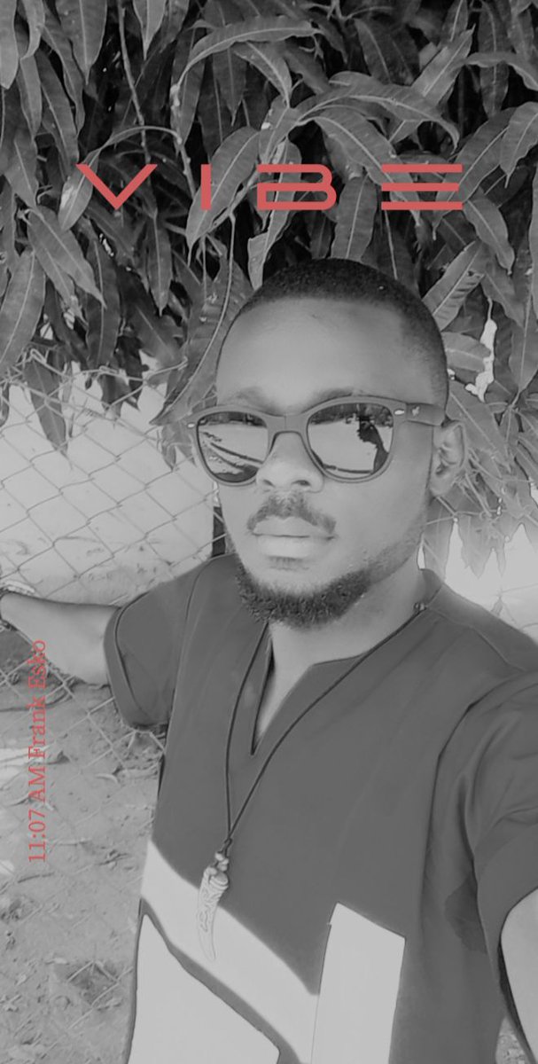 esko_frank's tweet photo. Without naira we still they ball na #blackandwhiteball I dey talk of oo⚽⚽
  #frankesko 😎😎😎❤️💯 https://t.co/WynN9qVoxn