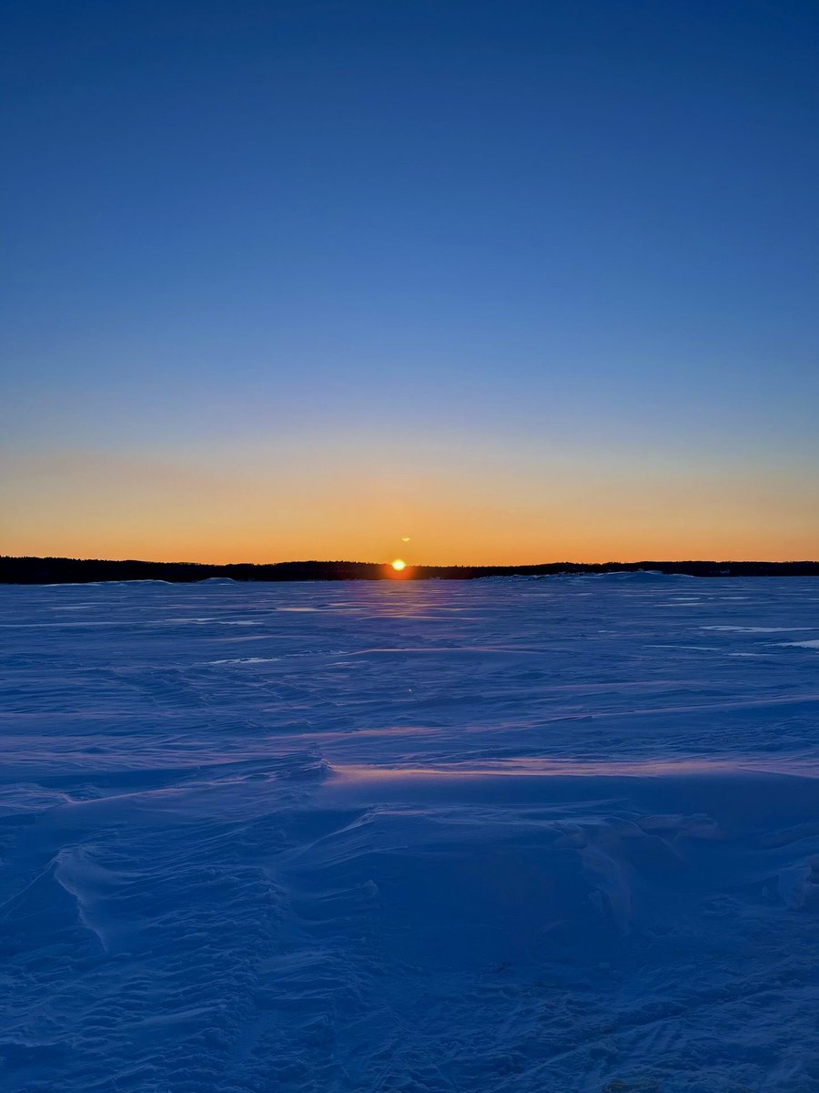 grbarrie's tweet photo. As day gives way to night…I hope the fish begin to bite. https://t.co/mmS7iu3SHo
