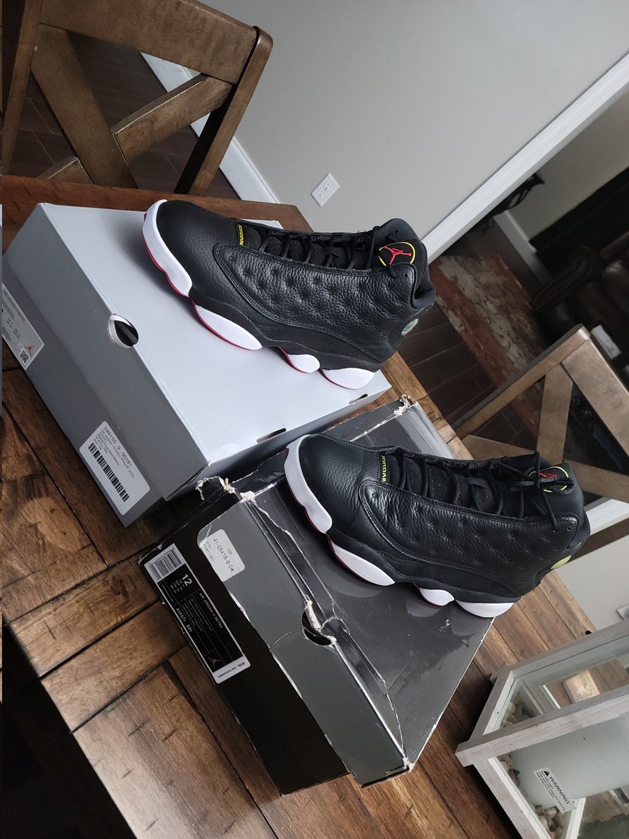 Sam_cash1's tweet photo. "Yeah I Know I Just Post 2010's Yesterday But #mailcall, These 'Playoff' 2023's In Hand Are Worth Every Dollar!"
#23MJ
#jumpman23
#playoffs
#MailCall https://t.co/Q9WkwYQTIN
