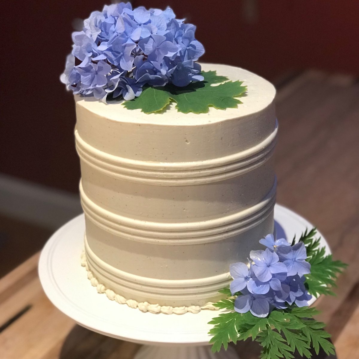 The Rachel Cake Comb...
As iconic as The Rachel haircut? 💇‍♀️ Maybe not, but we still love her! 

Shop The Rachel ($10-$16): cakesafe.com/store#!/The-Ra…