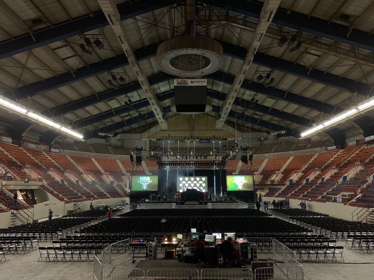 RefreshLED's tweet image. @RefreshLED was proud to partner w/ @NRACountry at the @NRA_GAOS ’20 in Harrisburg, PA. Featuring: @janson_chris @JonTLangston @Jacobbryant1
Product — @RefreshLED Diamond Indoor 3.9mm pp 500x500mm - @novastartech Processing

#countrymusic #nracountry 

youtu.be/B2gzJbFNRAc