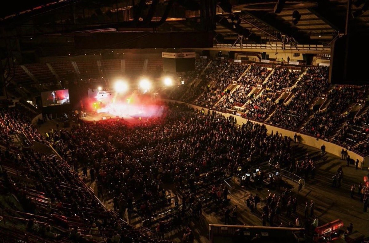 RefreshLED's tweet image. @RefreshLED was proud to partner w/ @NRACountry at the @NRA_GAOS ’20 in Harrisburg, PA. Featuring: @janson_chris @JonTLangston @Jacobbryant1
Product — @RefreshLED Diamond Indoor 3.9mm pp 500x500mm - @novastartech Processing

#countrymusic #nracountry 

youtu.be/B2gzJbFNRAc