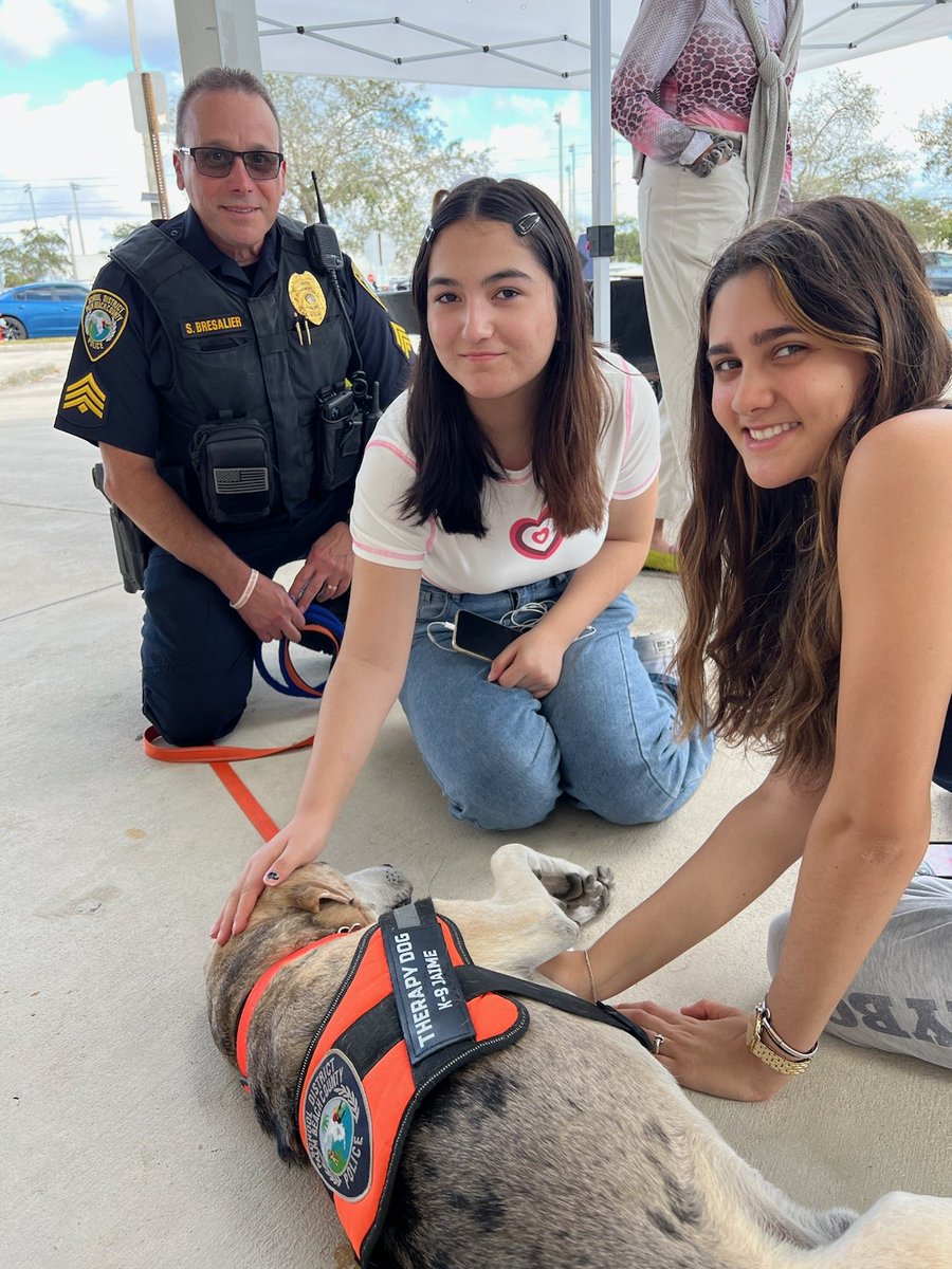 Huge shout out to Sergeant Bresalier and Jaime (therapy dog) for hanging out with us this week. The students had a blast!
