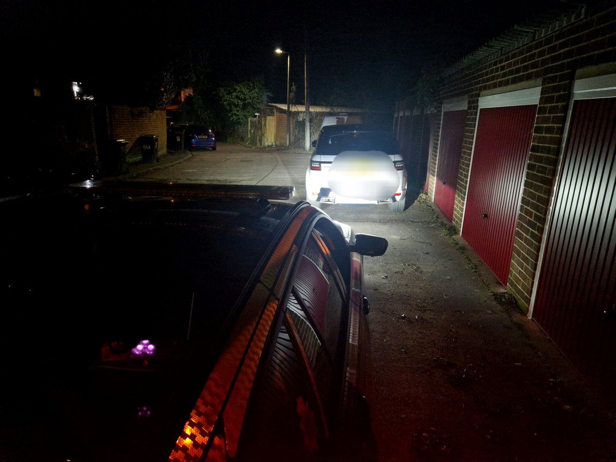 Stolen Range Rover recovered within 30 mins of it being stolen this evening. Recovered for forensic opportunities #opbormus