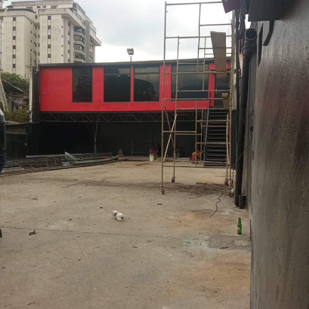 #Entérate - 👉🏻Cierre y sanción a local comercial por publicidad y construcción ilegal, parroquia San Pedro, conjuntamente con la <a href="/policiadeccs/">Policía de Caracas</a>. 🚫

<a href="/gestionperfecta/">Carmen Meléndez</a> 
<a href="/AlcaldiaDCcs/">Alcaldía De Caracas</a> 

#BastaDePersecuciónEconómica 
#SucreHombreSur