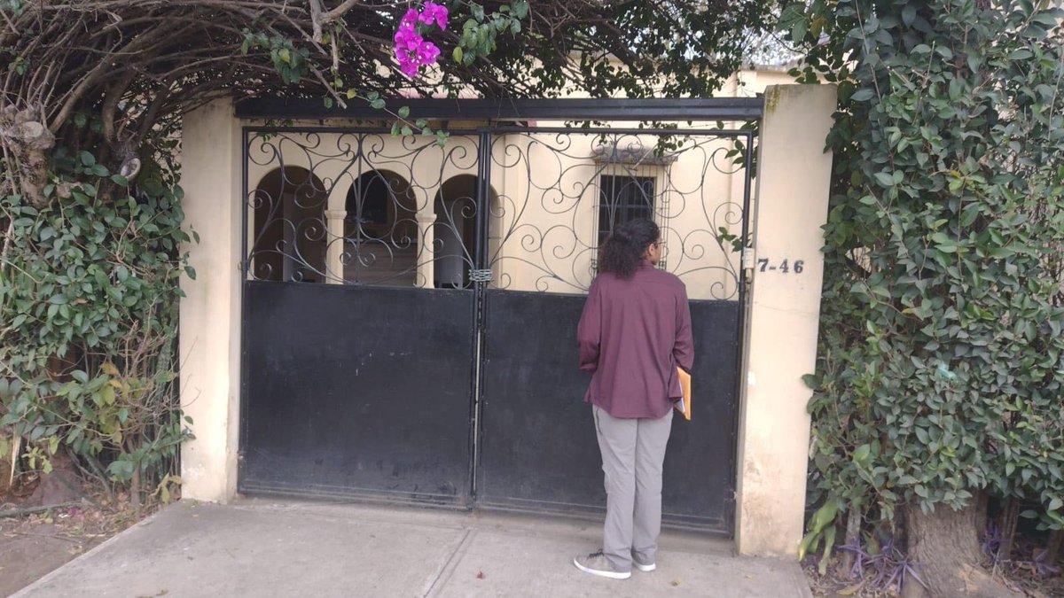 __VaderGT's tweet photo. El carrito de los helados ubicado frente a la Casa de la Cultura Flavio Herrera, zona 11
—detecta al ex estudiante san carlista y Premio Nobel de Química CAMILO GARCÍA, interponiendo un recurso de Revocatoria en contra de las autoridades de la @usacenlinea. 

#OnFire https://t.co/EO0eQAo9rF