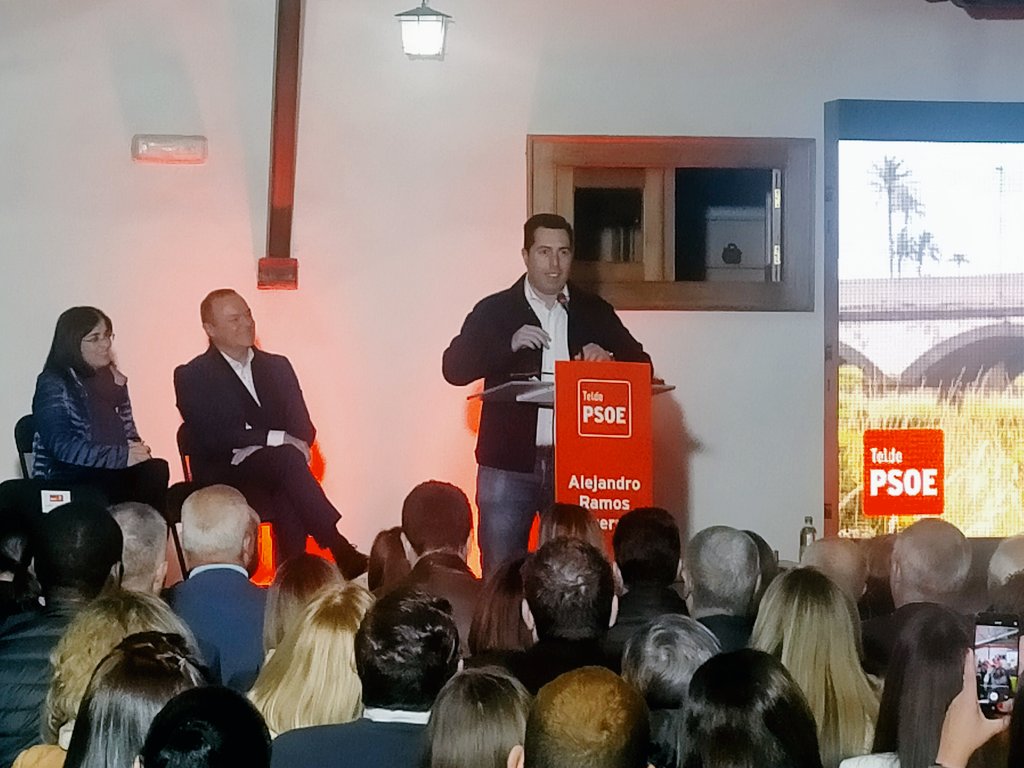 PsoeTelde's tweet photo. @AlejandroRamosg: "Que hayamos elegido el eslogan de ES EL MOMENTO, es por que creemos que ahora más que nunca #Telde, necesita avanzar.

Que la ciudadanía vea las obras acabadas, sus calles asfaltadas o piscinas públicas."

#EsElMomento 
#PSOETelde https://t.co/Gw0RXZg1XZ