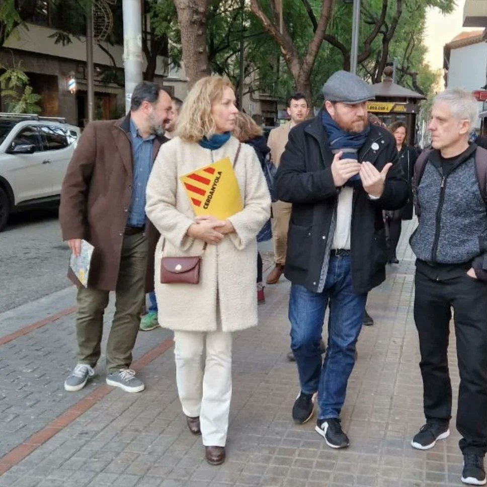 Avui en <a href="/msanglas/">𝕄𝕒𝕣𝕔 𝕊𝕒𝕟𝕘𝕝𝕒𝕤</a> de <a href="/territoricat/">Territori</a> ha visitat #Cerdanyola.
Des @erccerdanyola li hem transmès les nostres propostes per a millorar el municipi, en especial pel que fa a l'entorn de l'N150. Hem acabat  fent una passejada amb el veïnat dels barris de Quatre Cantons i La Farigola.