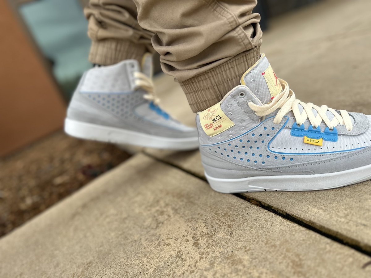 Happy Friday!! 🥳🥳 i know im late but didnt forget #2323Day bday #heatweek #BHMKOTD  had to rep with my union 2s for this one.. these so comfy love them 😍😍.. whats yall KOTD??