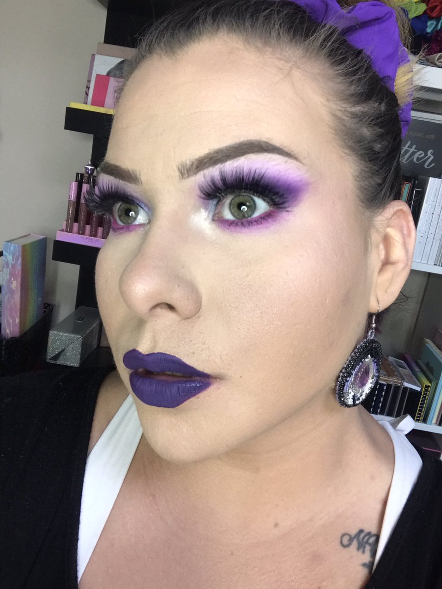 Was feeling PURPLE today! 💜💜
.
@blendbunnycos SUREGE palette 
.
#blendbunnycosmetics #thatblend #purpleeyeshadow #purplemakeup #purpleglam #makeup #muotd #eyeshadow #makeupjunkie #makeupcollector #makeupaddict #summergsvanity