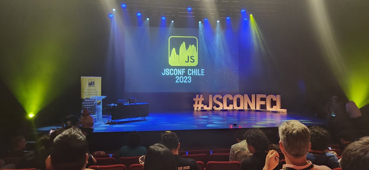 morph3o's tweet image. Seguimos en el primer dia de #jsconfcl