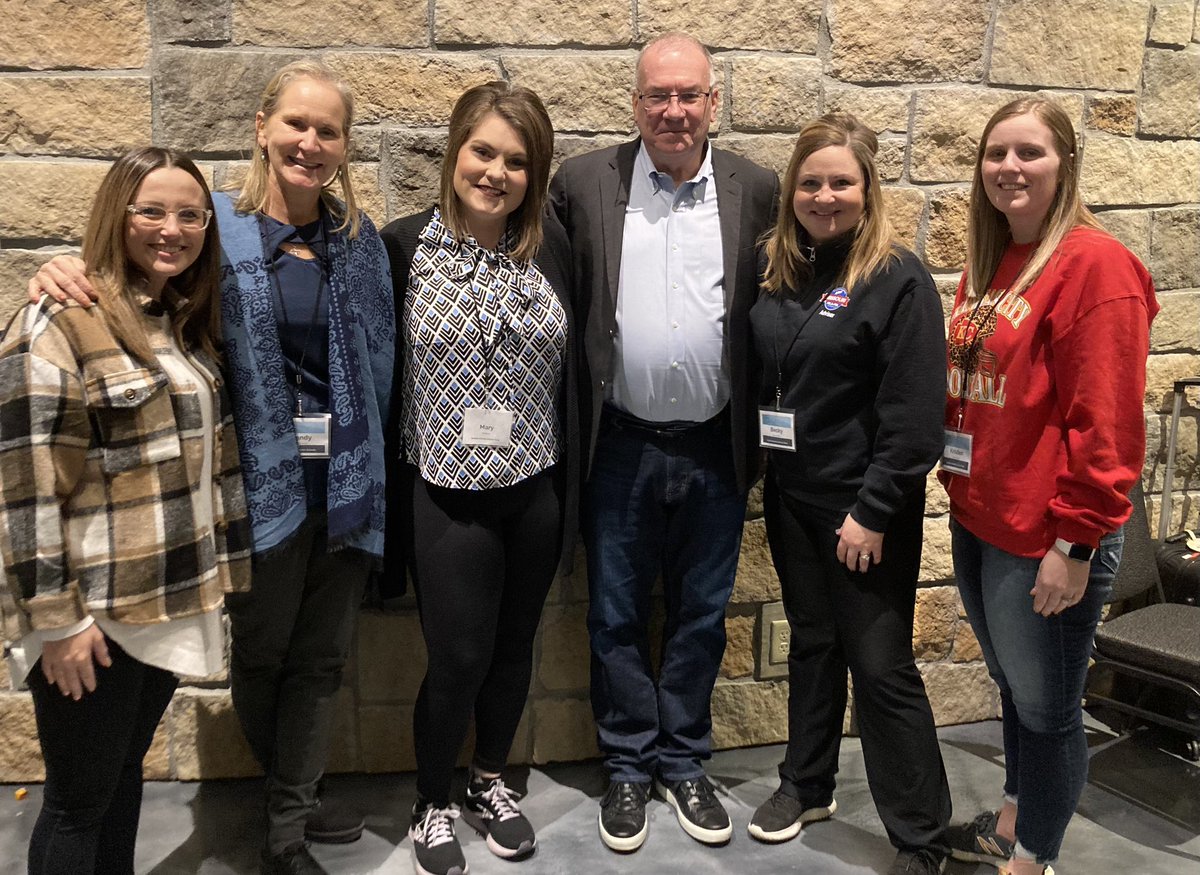 Thank you @jimknight99 @CoachingPD @MrsMaryBH @brownfieldjb @KayTomm @BritneyDanelle1 Day 5 of #instructionalcoaching Institute. Stay tuned for next steps #pd4uandme #DIYpd4MLs @SPS_ELs