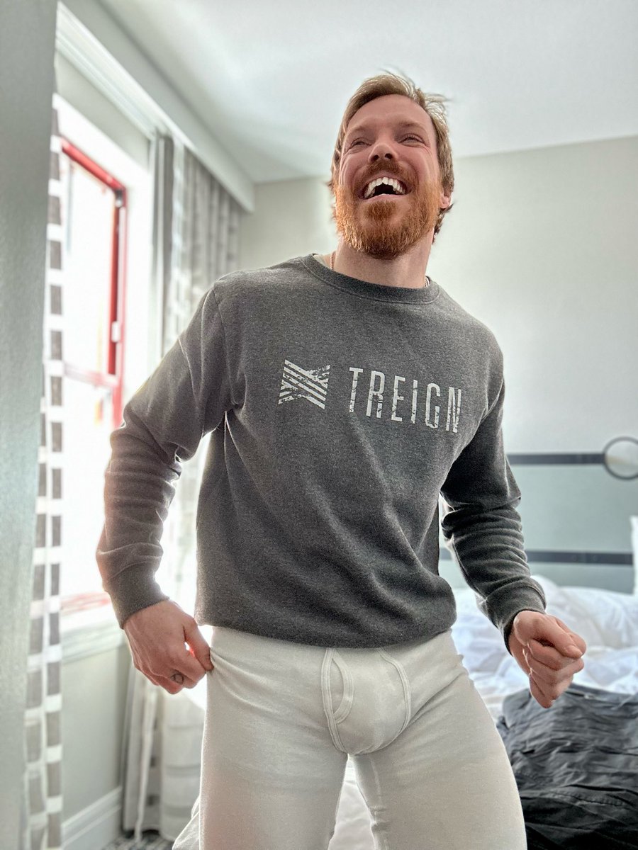 KalebtheWalker's tweet photo. You have to be happy, no matter where, when or why. Find what sets your soul alive! π€πΌ
For me; itβs being completely random.
βFeelin Heavenly in a Heavenly Resort.β π€£
#goofball #random #fun #funny #train #treign #longjohns #resort #ski #skiing #muscle #bodybuilder #beard https://t.co/3jNzBHRZbJ