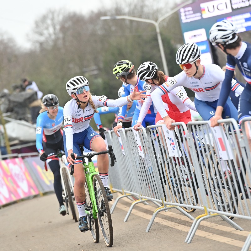 BritishCycling's tweet photo. Not a bad way to start off a World Champs, eh? 🥈

Coming up tomorrow: 

🚵 Junior women 
🚵 U23 men 
🚵 Elite women 

See you then!