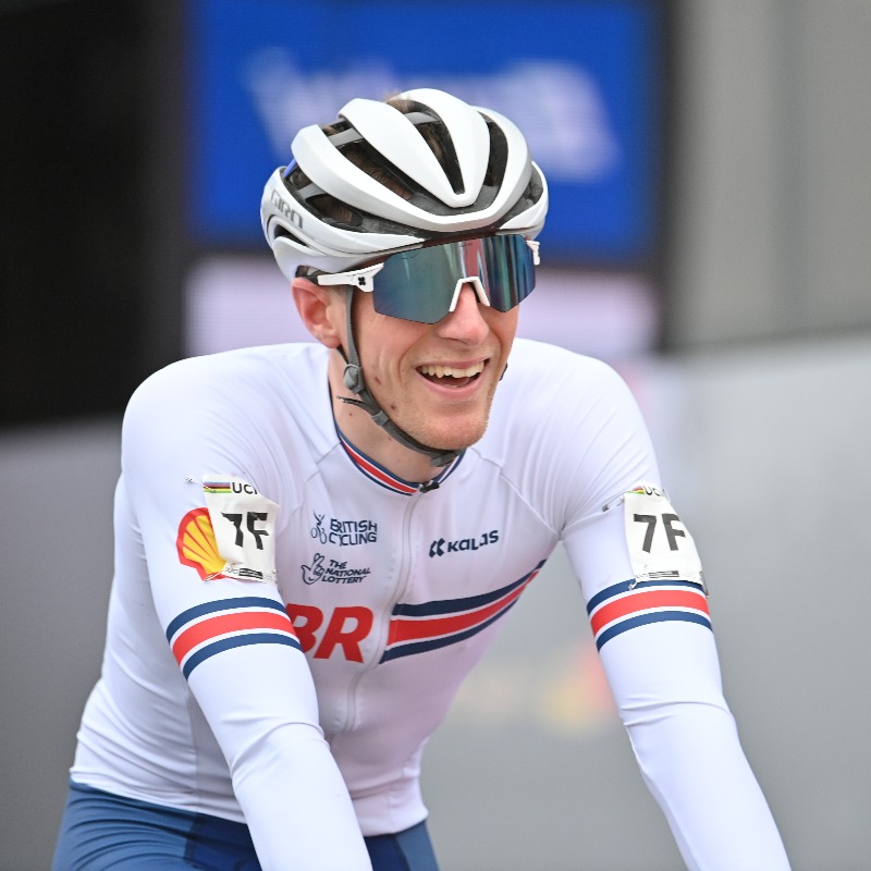 BritishCycling's tweet photo. Not a bad way to start off a World Champs, eh? 🥈

Coming up tomorrow: 

🚵 Junior women 
🚵 U23 men 
🚵 Elite women 

See you then!