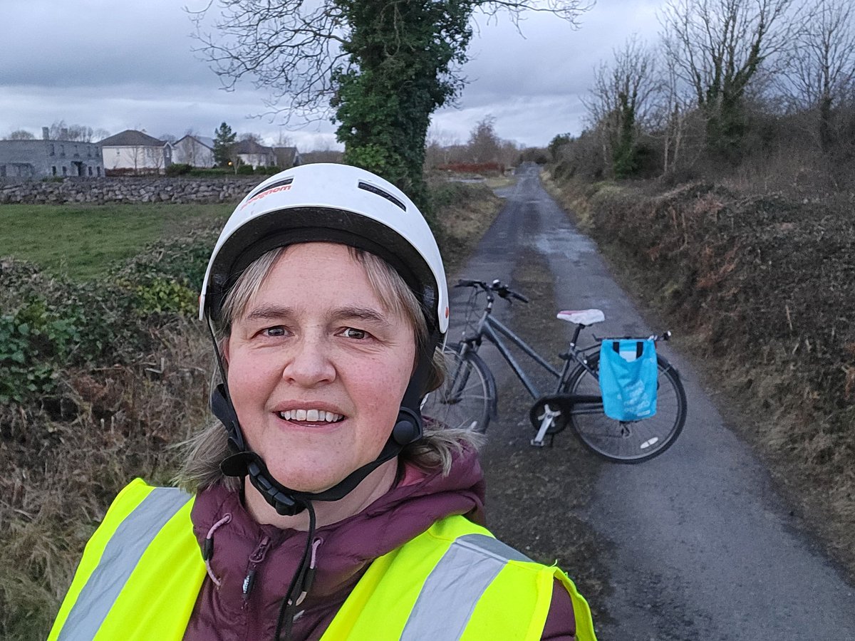 CycleGort's tweet photo. First trip on my bike this year, cycling the #RotharRoads in #SouthGalway
Love love love ❤️ 😍 💖 ❣️
#BikeItLikeBrigid #GortCycleTrails #SafeCycleTrails #MentalHealth #CycleRightInstructor #AndSheCycles https://t.co/AvRldsBSzf