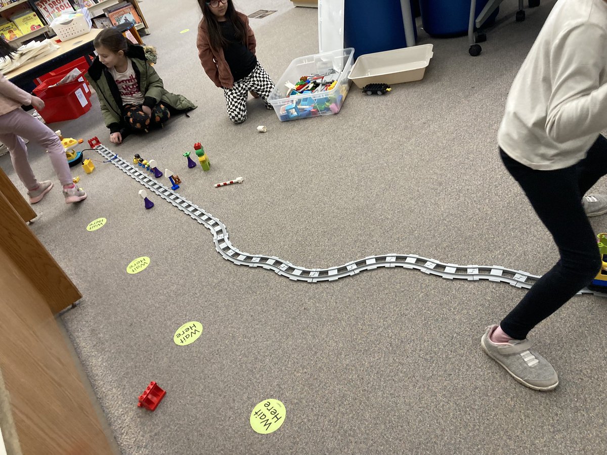 EdenMosoff's tweet image. #100daysofschool today! We worked with our #legocodingexpress trains today! Combining engineering and coding we learned how to code our trains to do what we wanted them to do. @LEGO_Education @BarbaraRose220 #webelong220 #stem220 @CrandallsClass #legoambassador