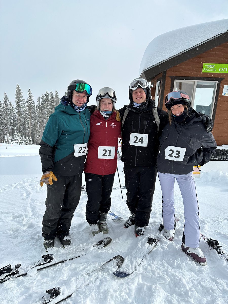MandersonUA's tweet photo. Please join us in celebrating yet another achievement by the Manderson Case Team, with a third place 🥉 finish at Race &amp; Case ⛷️ in Colorado!

Congrats, team! https://t.co/FeYz7TDprE