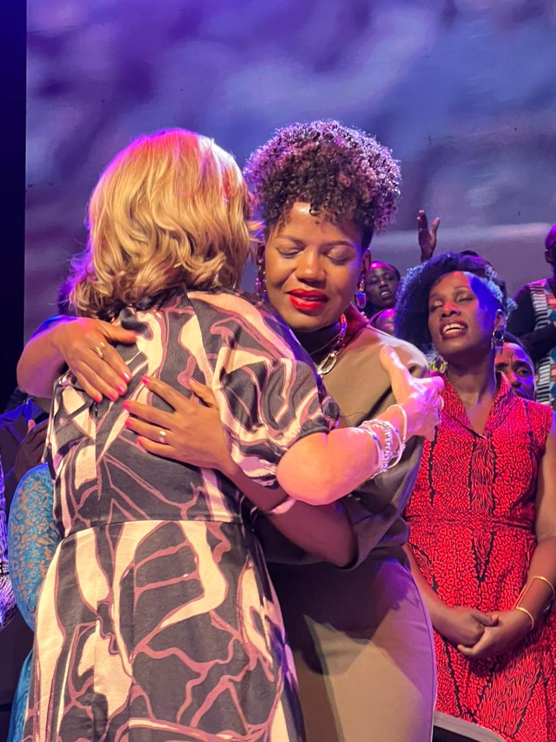 The Skinner’s officially pass the leadership mantle to the Rwotlonyos. What a moment to witness!

#WatotoLeadershipCommissioning #PioneerAgain <a href="/watoto/">Watoto</a> <a href="/powerfmuganda/">Power 104.1 FM</a>