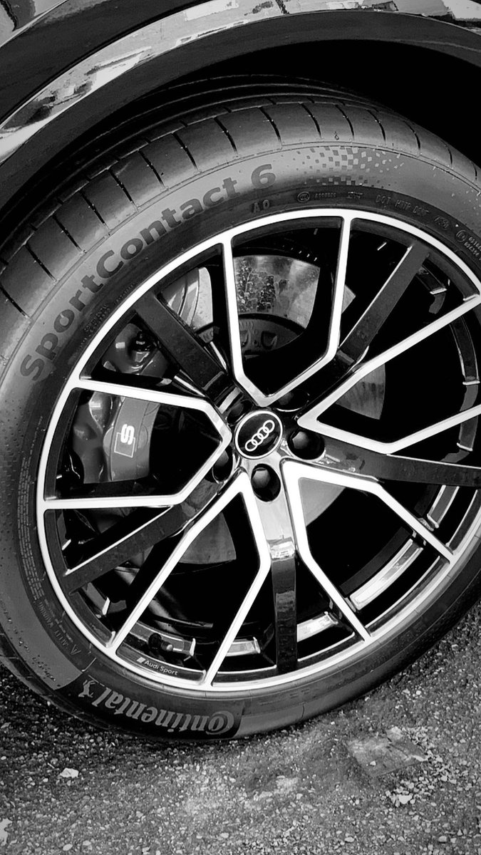 GokhanSnapback's tweet photo. AUDI GANG
#germanmade #germanwhip #audi #race https://t.co/k1Rd9lDKLz