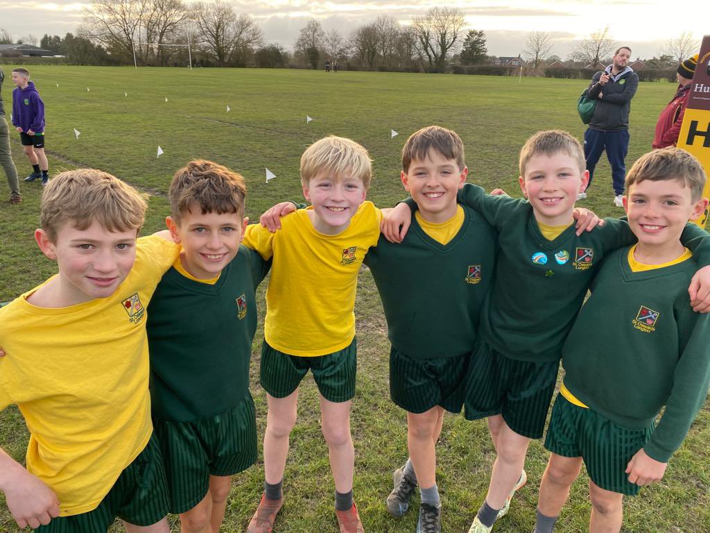 StOswaldsCPS's tweet photo. Brilliant performance from the Cross Country Team tonight @HuttonGsport Huge thanks to @southribbleSGO and @HuttonGsport for organising 🏆🥇#teamoswald #lovesport @Ant_Judge @AllHallowsCHSPE https://t.co/67uOZ9ErVG