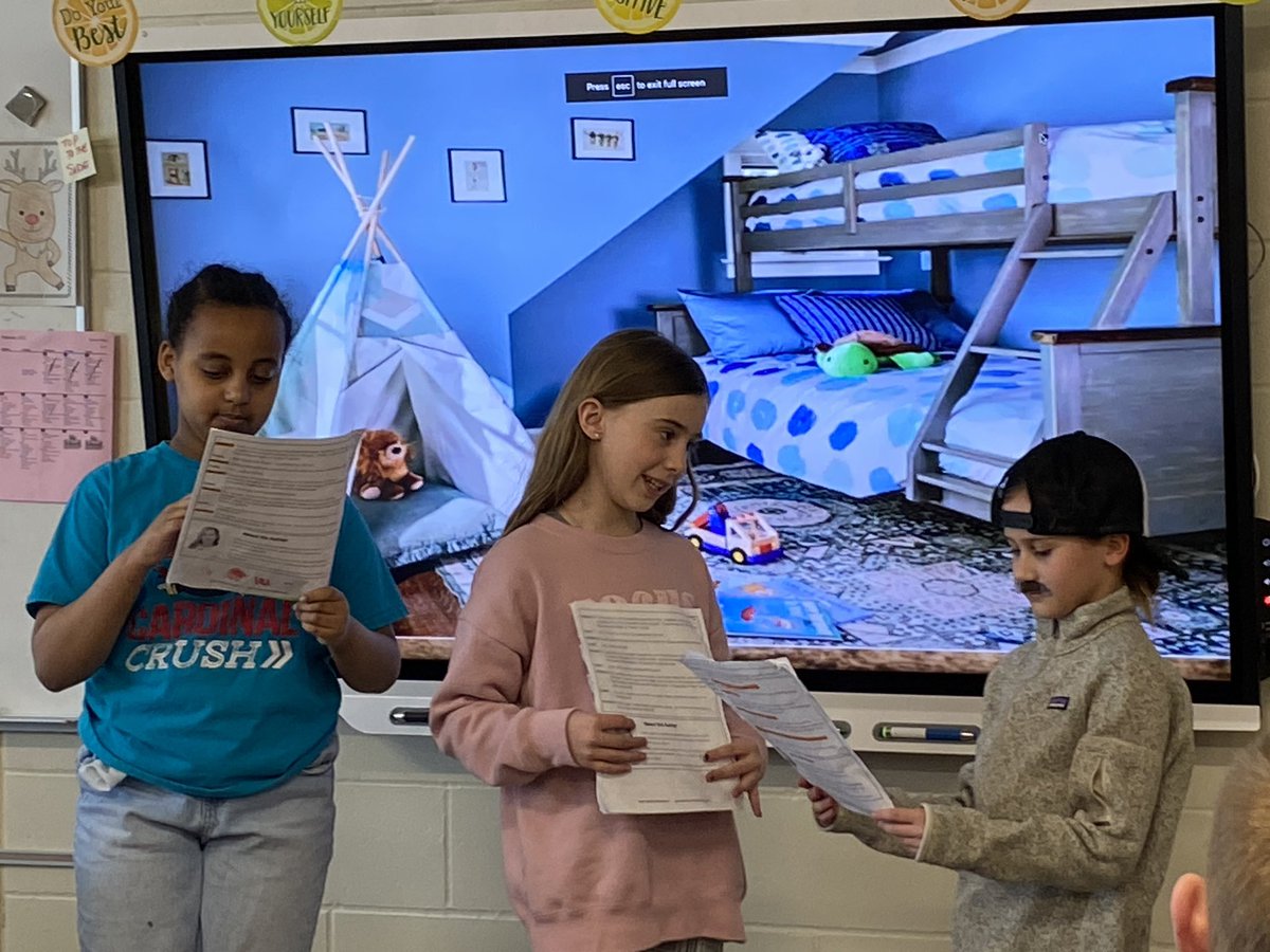 Katzmarek4's tweet photo. Class reader theater https://t.co/Y3EAGmG6hy