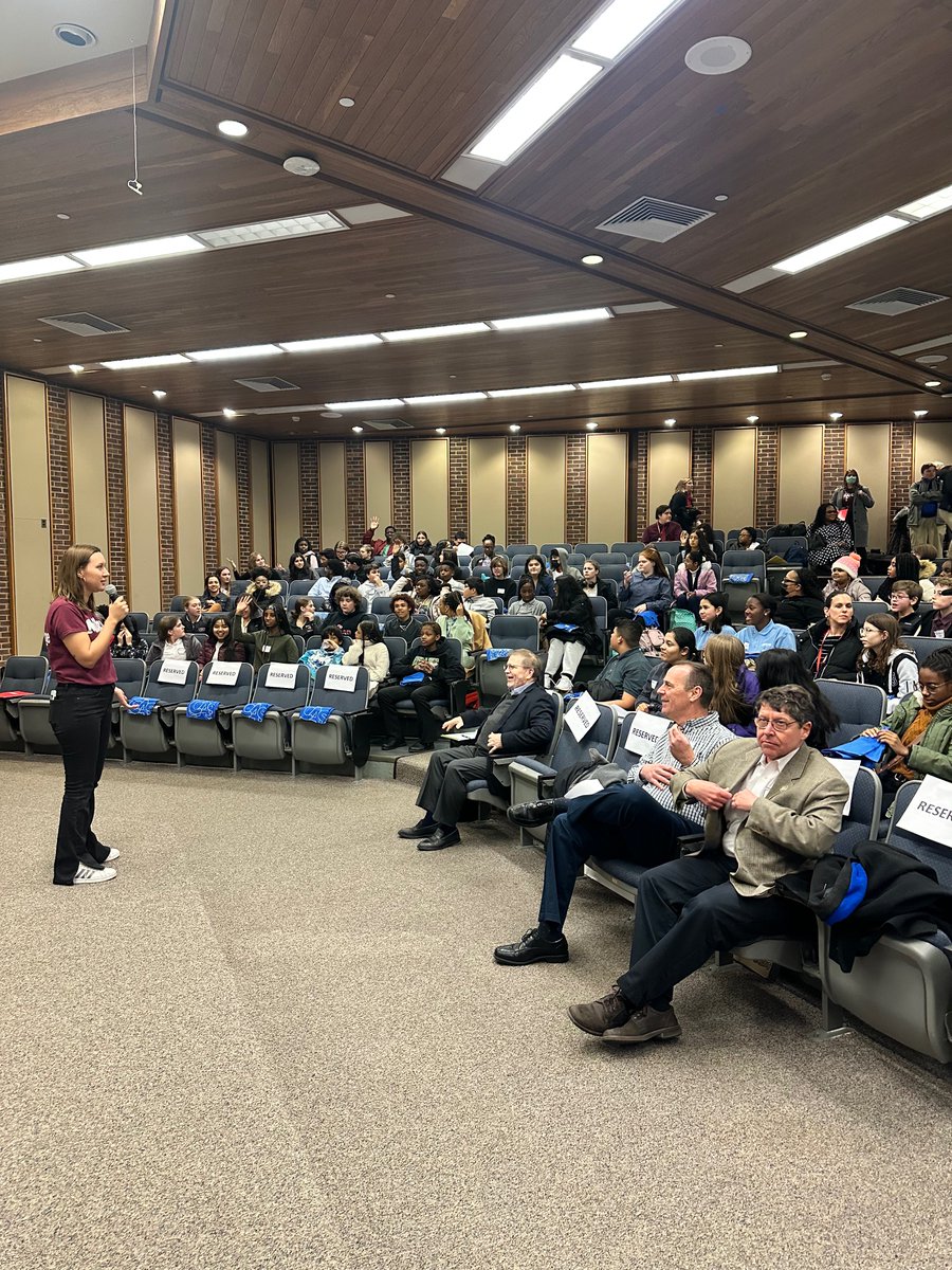 UDPOSCIR's tweet photo. #UD hosted @MikvaChallenge #ProjectSoapbox today featuring 100 middle school students from across the state. These students were able to use their voices to bring attention to real-world issues in their own communities. The audience was blown away! #DelawareFirst #Soapbox ๐๐ https://t.co/6KcV6xsJH3