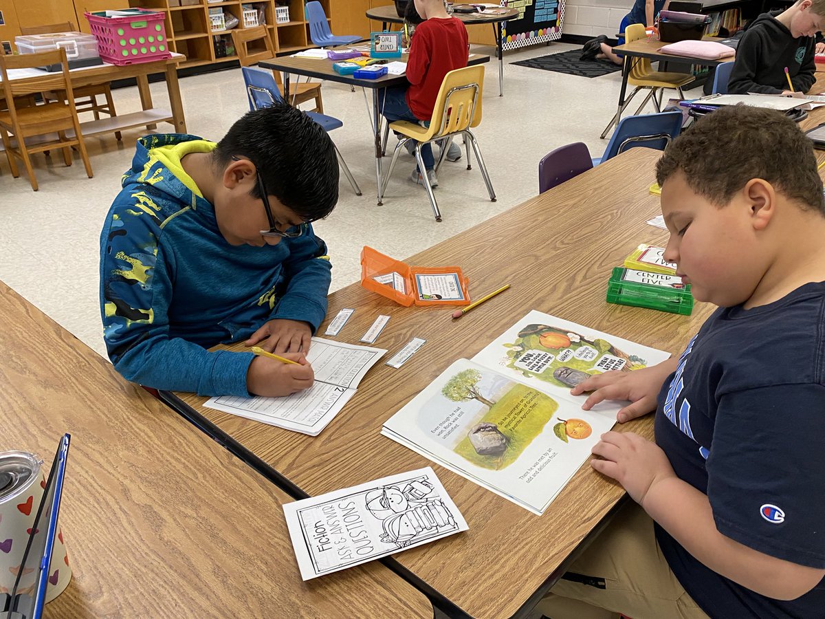 MeltonsMagic's tweet photo. Mrs. Lupton’s 3rd graders have mastered the concept of asking and answering questions in reading!! They are even able to generate their own questions from fiction texts for peers to answer!! 🙌 These collaborative centers were AWESOME!! 👏 @MCPSsandcastle #TeamMCPS #LightTheWay https://t.co/REYOh6arnV