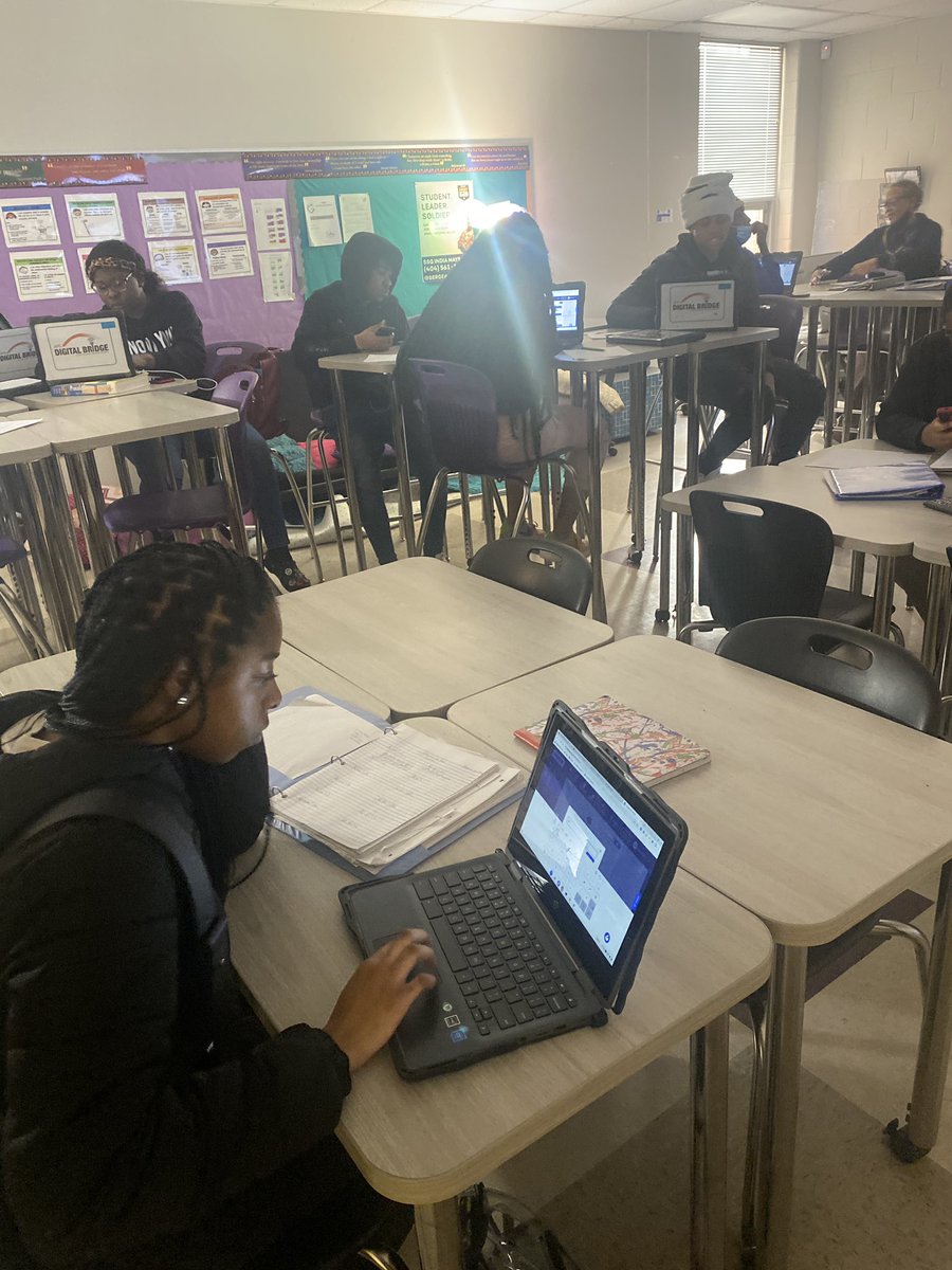 AdultEdJan's tweet photo. There is no greater joy than having a student say I ❤️ this resource!! One student asked: Can we cash app you? 🤣 @APSsatlanta @PrincipalPFord @APSInstructTech @ahrosser @TommyUsherAPS @DrLisaHerring https://t.co/9Lho5OpHLe