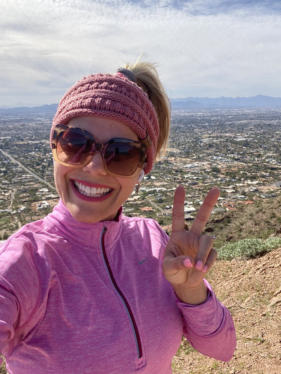 RachelColeTV's tweet photo. Like I never left! 🙃💖🎀 #AnchorsAway #ValleyNative #DesertDoll https://t.co/5bjM47oMUV