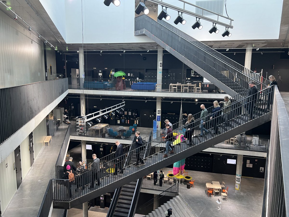 mtorkkeli's tweet photo. Viikon kohokohta ennakointi ja tulevaisuuden mahdollisuudet. Kiitokset @KaarloHilden, @mdufva, Atte Jääskeläinen, @ToniAhlqvist alustuksista sekä @uniturku @PaiviWiro, Susanna Sutinen ja @taideyliopisto @emmicruth siitä että tämä toteutui. #tulevaisuus #yliopistot #taide #tiede https://t.co/YClLfqsupz