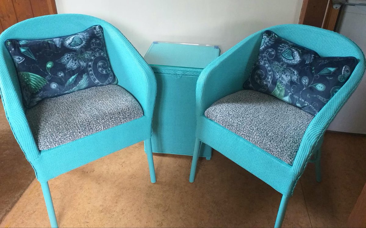 DunsterBeachHut's tweet photo. As @swtourismawards #Sustainable Biz of the Year in @BBSTourismaward's you'd expect all the eco boxes to be✅@DunsterBeachHut, our ethos continues at home too. These Llyod Loom #CC41 chairs & laundry basket were found on @Freecycle.
See https://t.co/MqtPVRTNJY for more details. https://t.co/4ka7fFhUtg