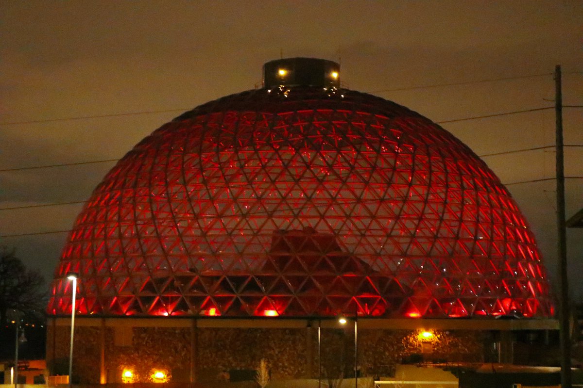 HeartNebraska's tweet photo. A sneak peek of what the Nebraska sky will look like tonight.
Way to #GoRedNE!
#WearRedDay https://t.co/DasFkh6NMS