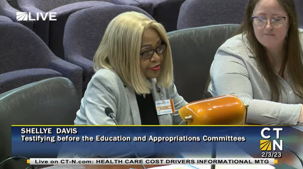 ConnAFLCIO's tweet photo. .@ShellyeDavis, paraeducator for 32 years, is encouraged by the #PublicEd funding bill that makes a commitment to public school students & their education. But several improvements are needed, including addressing lack of para representation on education taskforce. #RespectParas https://t.co/tlMCJ7RMQz