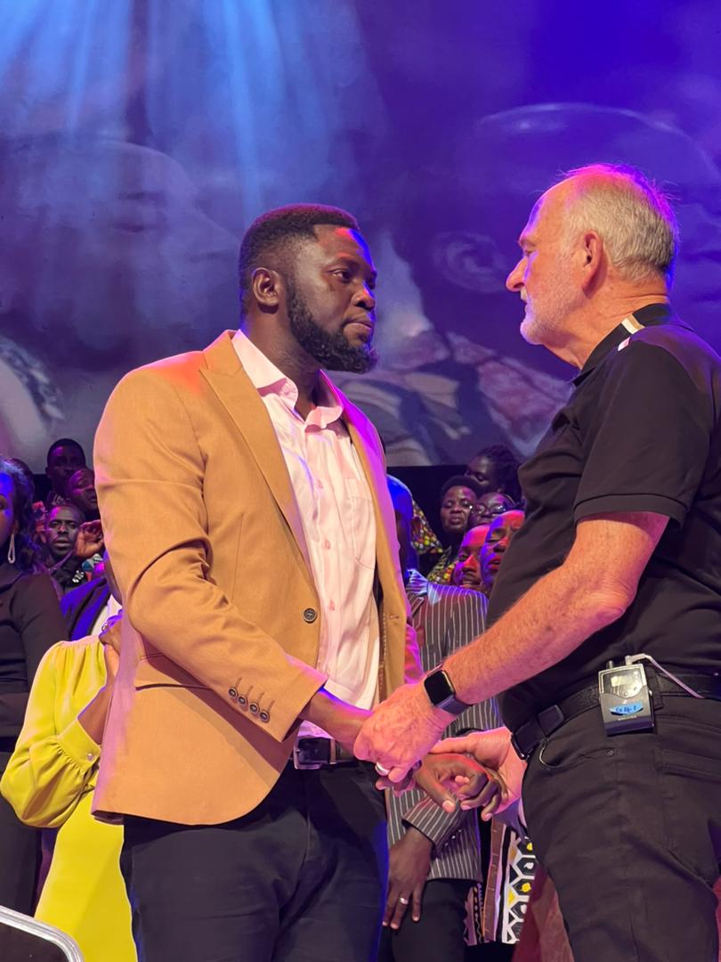 Fireliglntfi's tweet photo. Ps. @JuliusRwotlonyo and @rwot_vernita being commissioned by Ps. Gary and Marilyn Skinner. 

It has been such an emotional moment.😭😭

#PioneerAgain #WatotoLeadershipCommissioning #WatotoChurchOnline
#NBSUpdates https://t.co/brLW7nt8q9