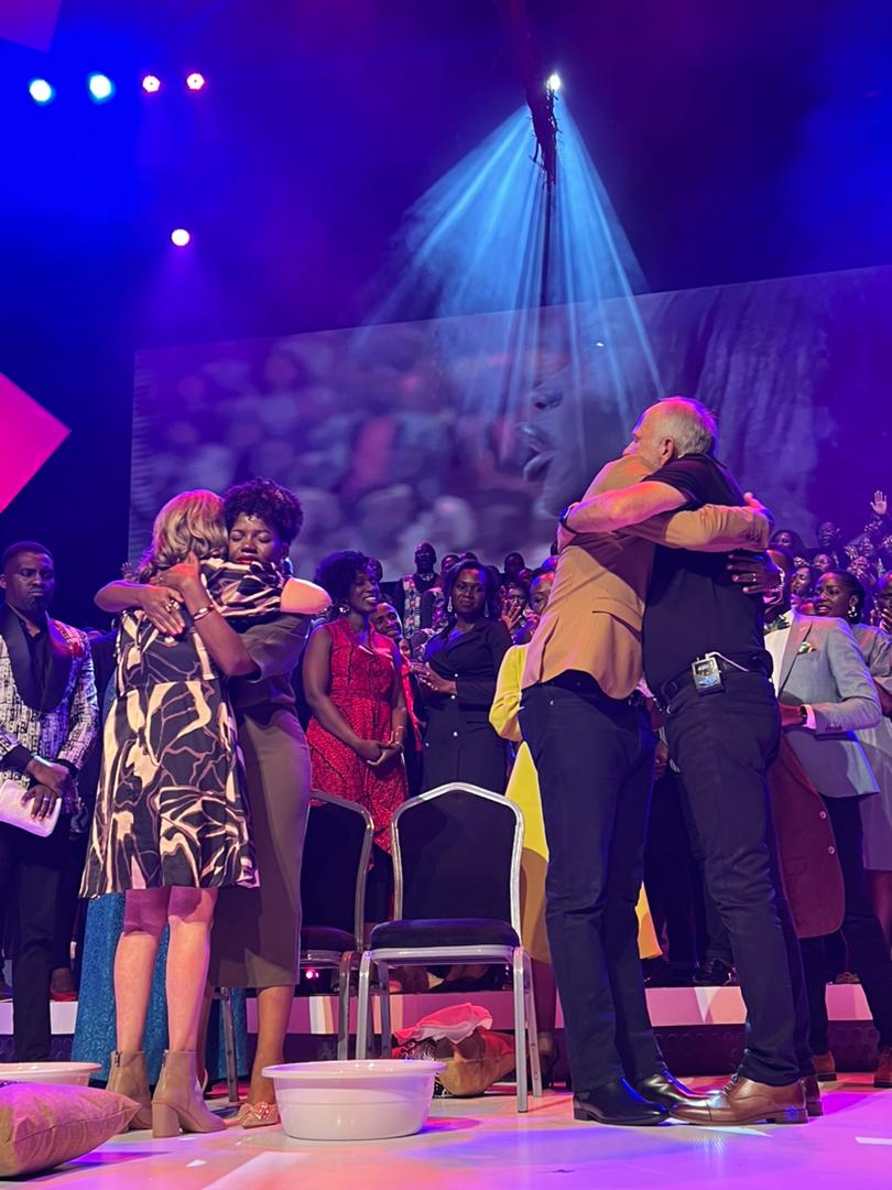 Fireliglntfi's tweet photo. Ps. @JuliusRwotlonyo and @rwot_vernita being commissioned by Ps. Gary and Marilyn Skinner. 

It has been such an emotional moment.😭😭

#PioneerAgain #WatotoLeadershipCommissioning #WatotoChurchOnline
#NBSUpdates https://t.co/brLW7nt8q9