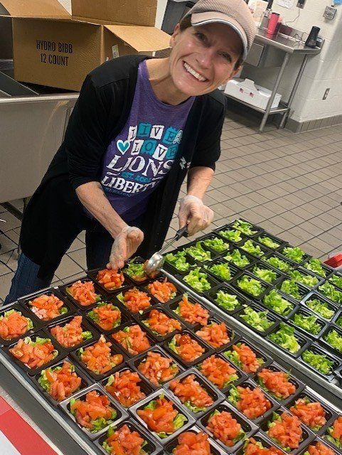 CCSDGaSNP's tweet photo. π The friendly faces of CCSD School Nutrition π
#GSNAHeartbeat #FuelingGA #CCSDfam #ccsdserves https://t.co/v4BPZwCbEE