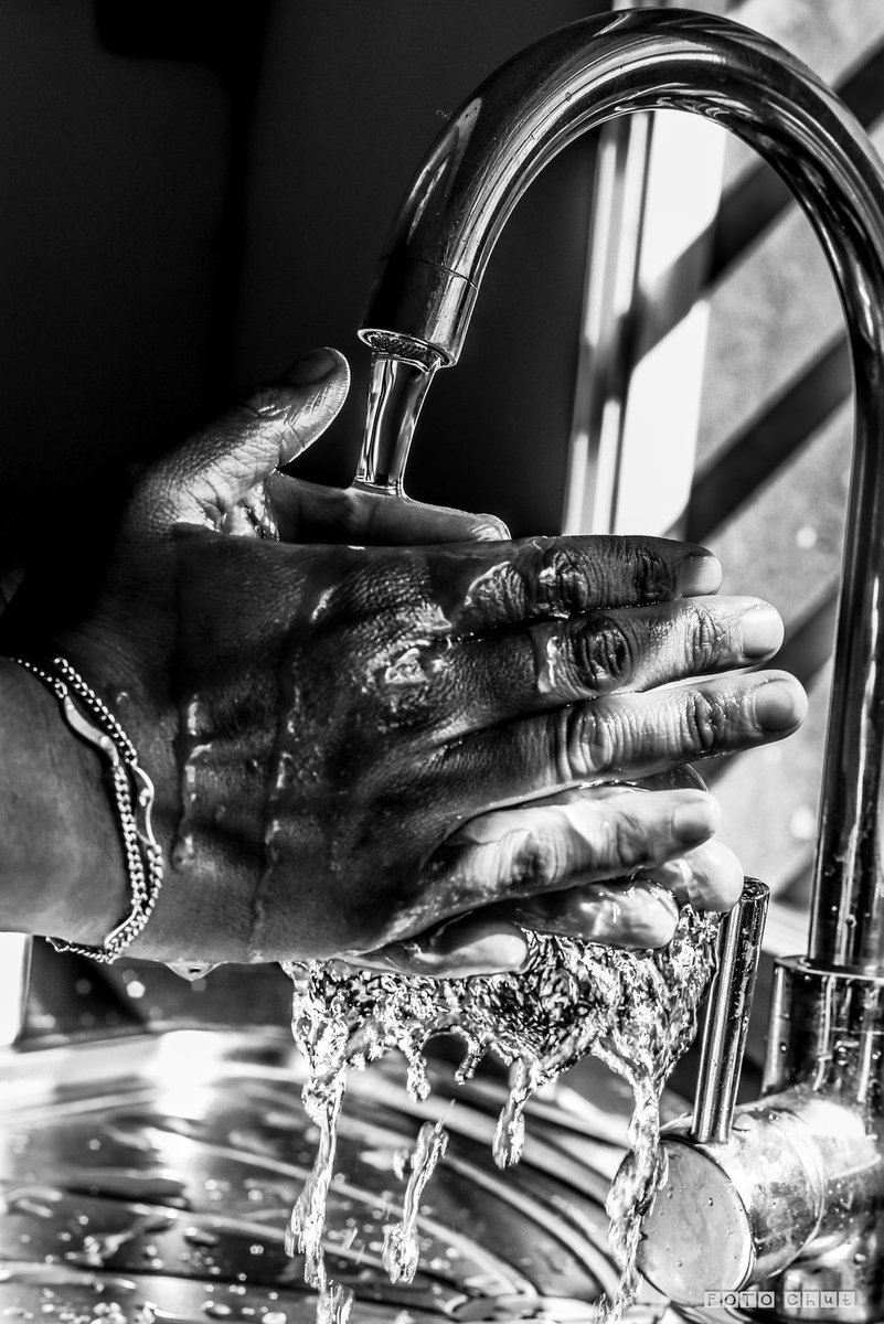 Washing hands in kitchen sink...
#hand #Handshake #water #dropofwater #Drop  #Lifegoeson #life   #kitchen #kitchenlove  #kitchendetails #lifestyle #f4fast #blackandwhite #blackandwhitephotography #blackandwhitephoto #Photographie #Photo_Folio #photo #photooftheday #likeforlike